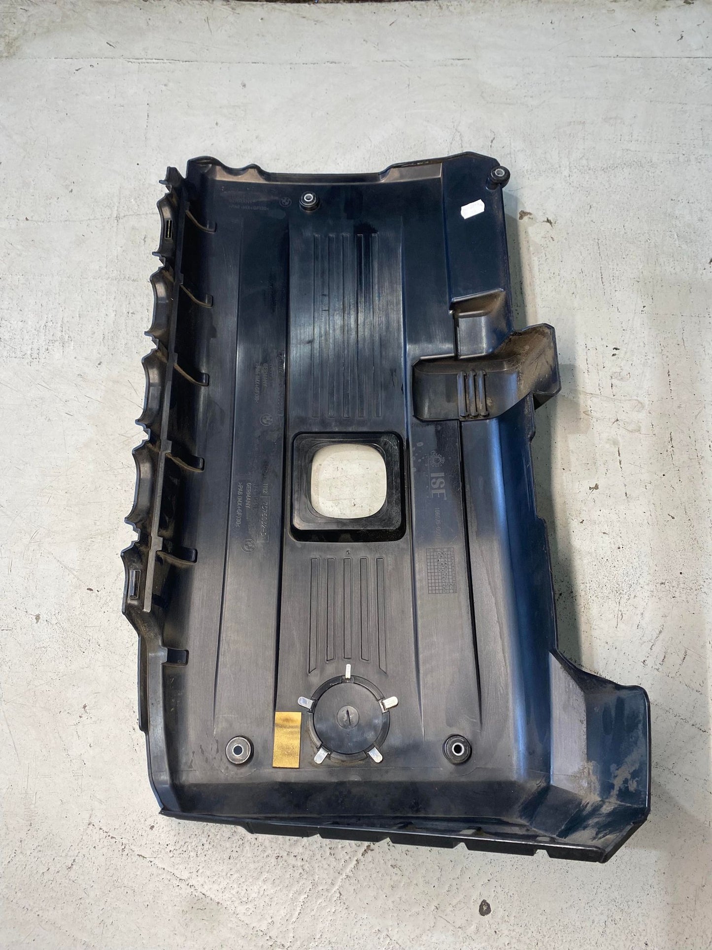 BMW 1 3 5 7 X SERIE N52 ENGINE COVERING 7575033