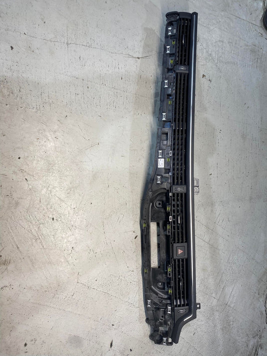 AUDI A4 A5 DASHBOARD FRONT AIR VENT 8W2820901