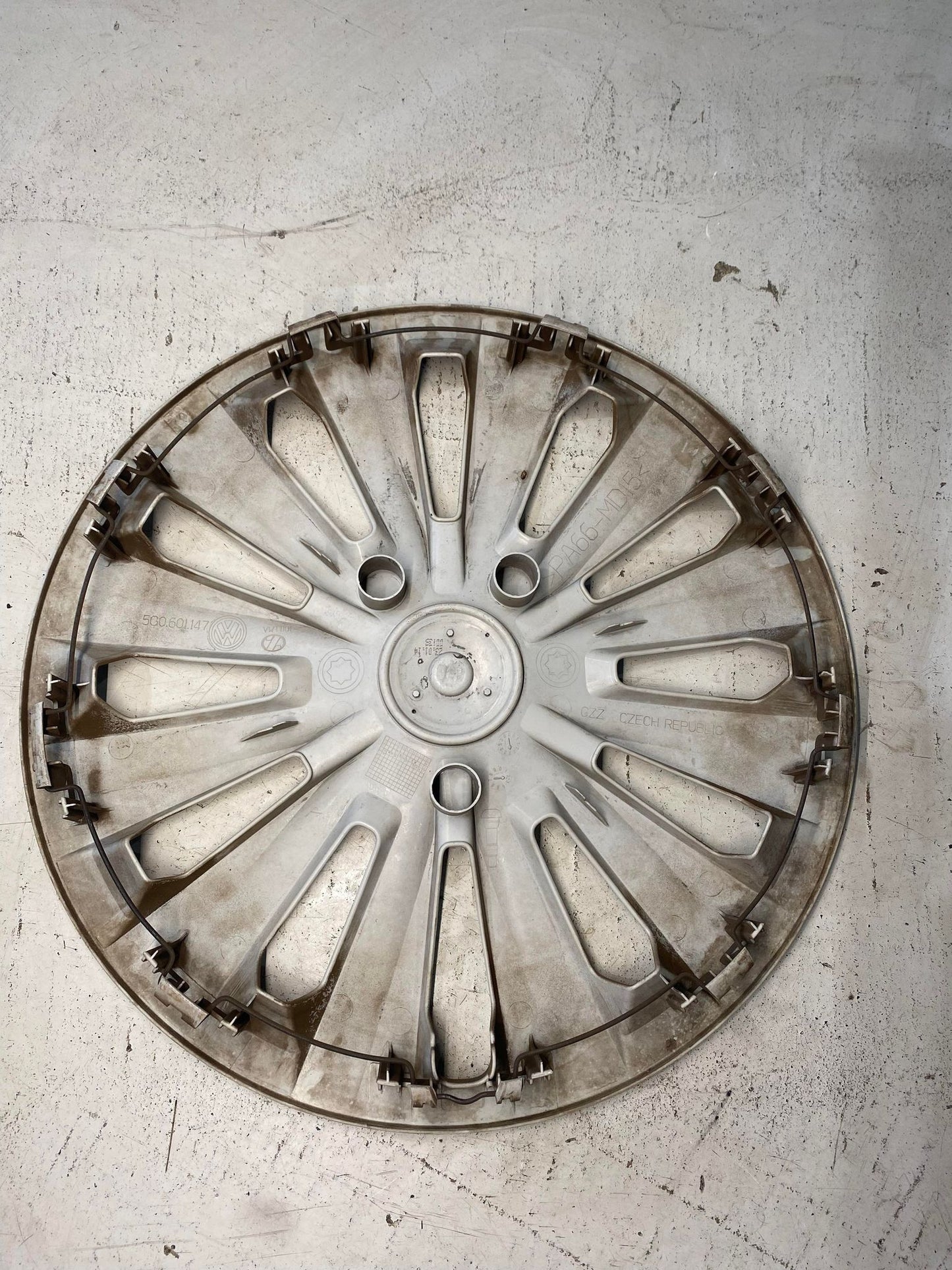 VW GOLF MK7 HUB CAP DRESS RIM WHEEL COVER 5G0601147