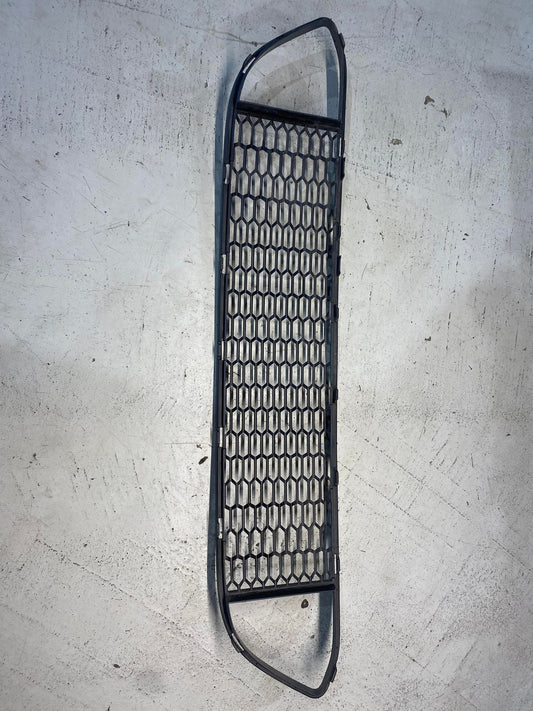 BMW 3 SERIES E92 E93 CENTRE LOWER GRILLE 8047402
