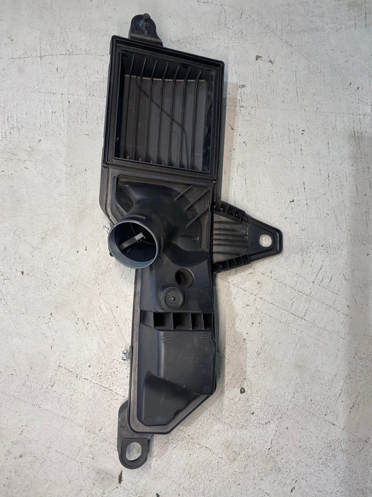 BMW 1 2 3 4 SERIES N20 AIR FILTER BOX 70516658