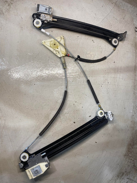 AUDI A3 8P COUPE FRONT RIGHT WINDOW REGULATOR 8P7837462F
