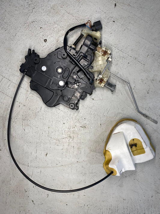 VOLKSWAGEN CADDY LEFT SLIDING DOOR LOCK 2K0843653N