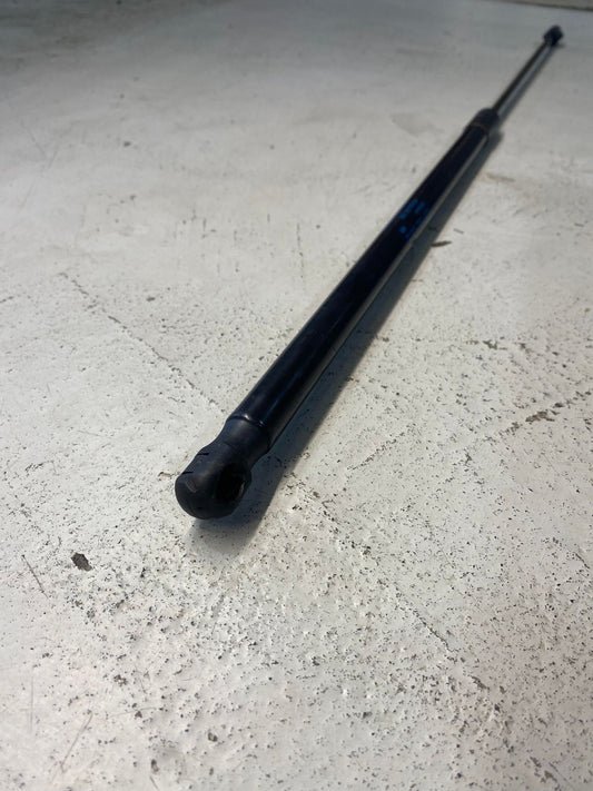 VW GOLF MK7 FRONT LEFT BONNET GAS STRUT 5G0823359