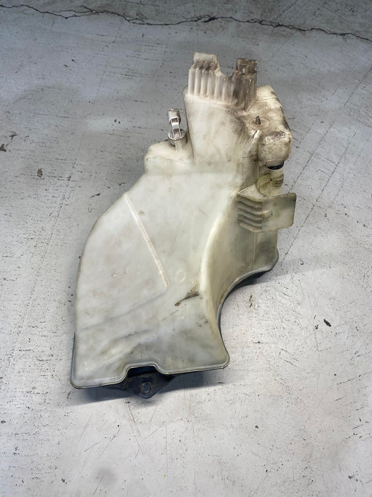 BMW 3 SERIES E46 WINDSCREEN WASHER FLUID BOTTLE 7007970