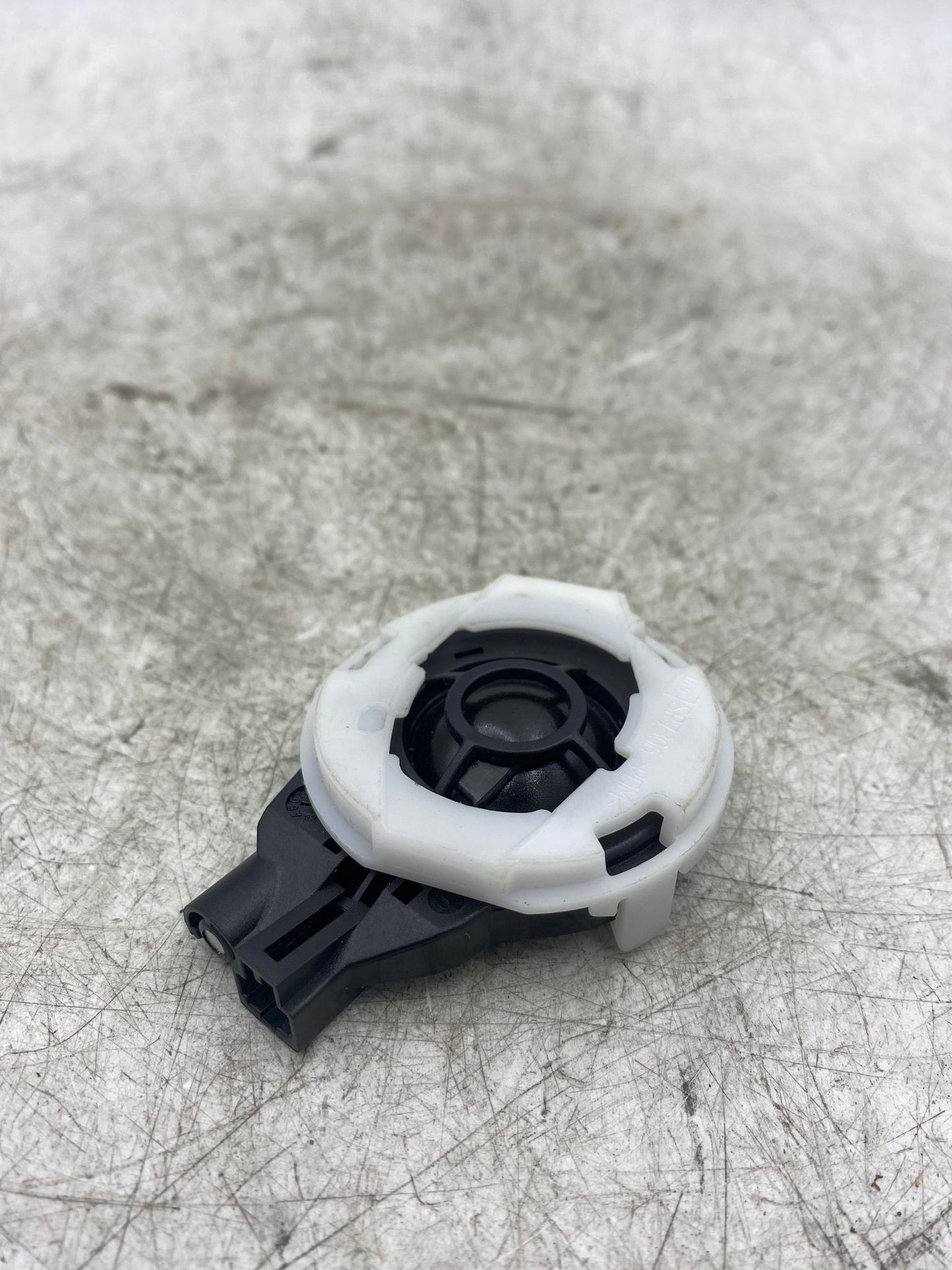 AUDI A5 8T FRONT TWEETER SPEAKER 8W0035399