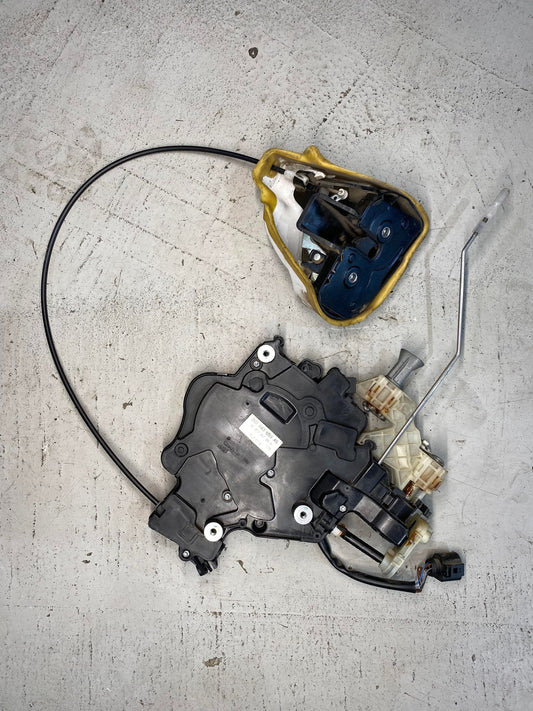 VOLKSWAGEN CADDY LEFT SLIDING DOOR LOCK 2K0843653N