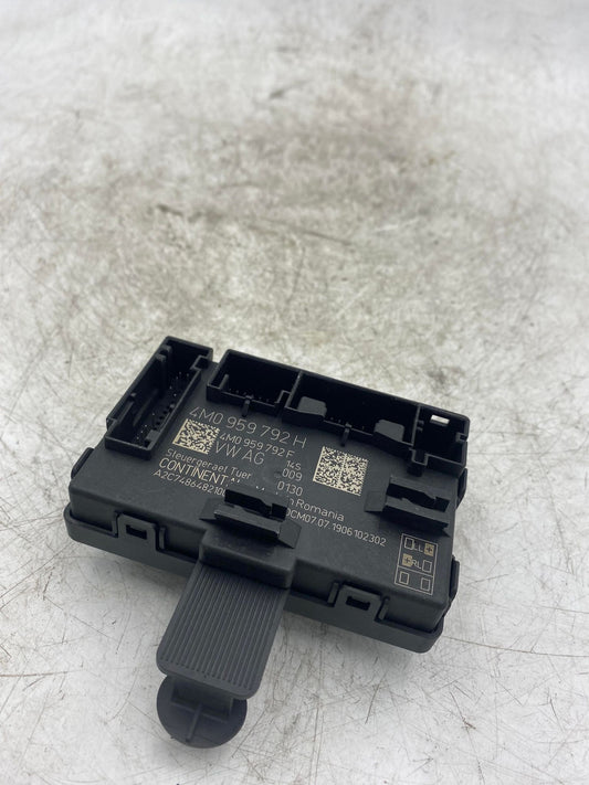 AUDI A5 8T FRONT RIGHT DOOR CONTROL MODULE 4M0959792
