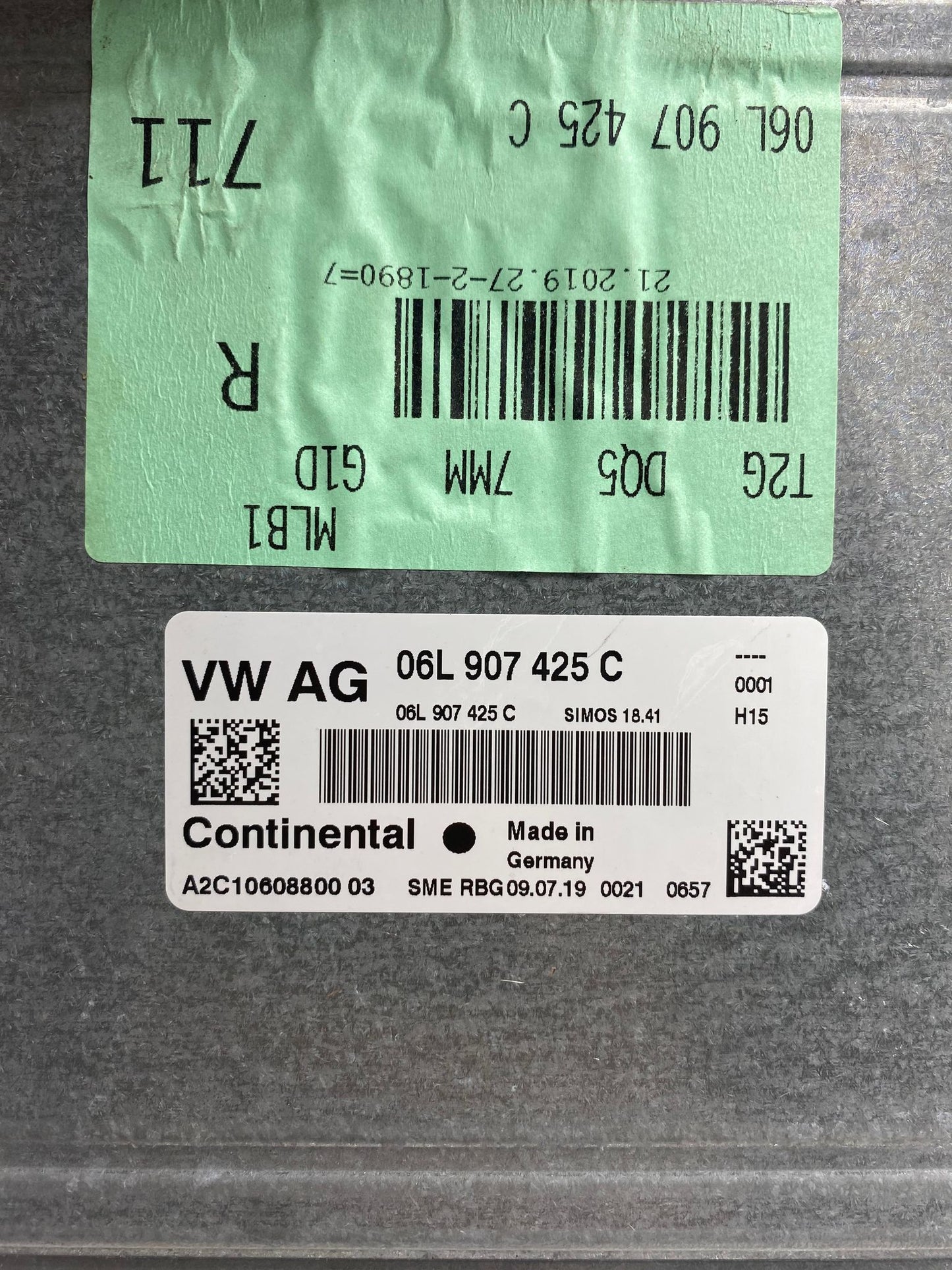 AUDI A5 8T ENGINE ECU 06L907425