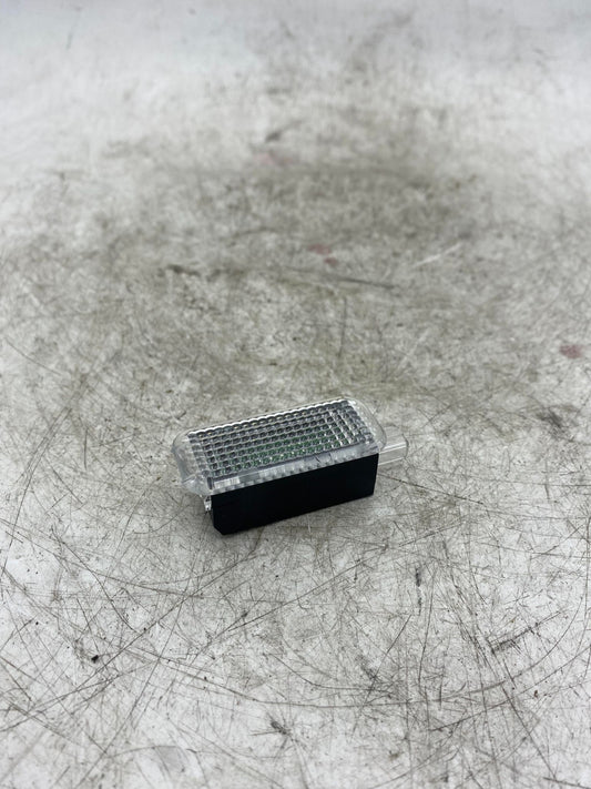 AUDI A5 8T GLOVE BOX LIGHT 8J0947409