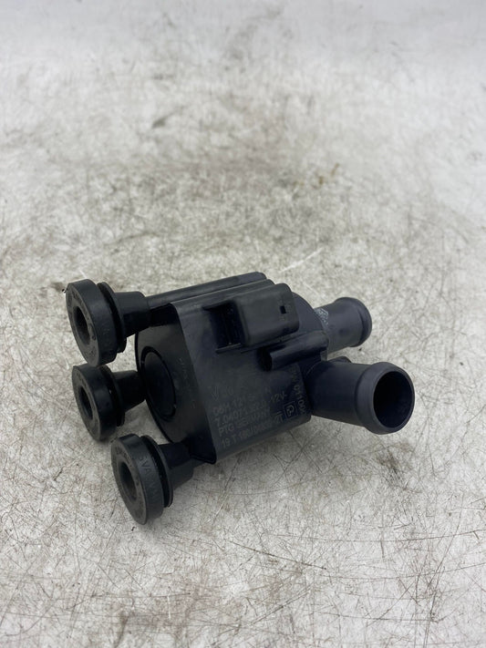 AUDI A5 8T AUXILIARY COOLANT WATER PUMP 06H121601