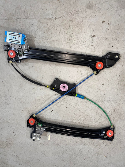AUDI A5 8T FRONT LEFT WINDOW REGULATOR 8W8837461