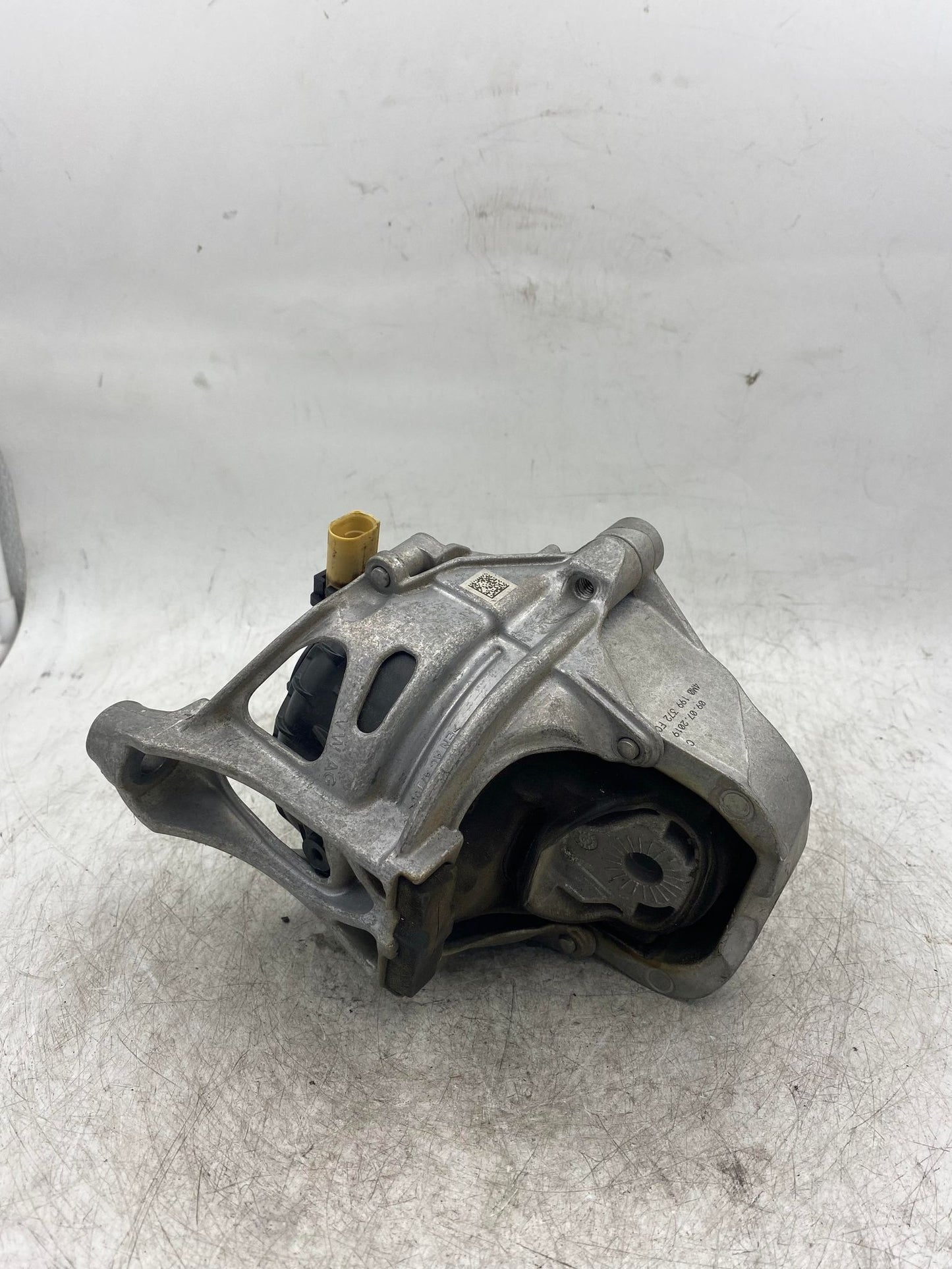 AUDI A5 8T QUATTRO 2.0L FRONT RIGHT ENGINE FRAME MOUNT 4M0199372FC