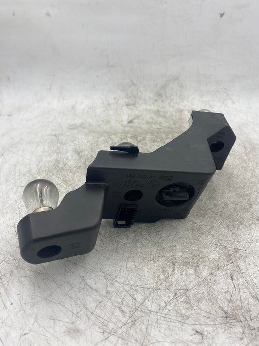 BMW 5 SERIES E60 REAR RIGHT TAIL LIGHT BULB HOLDER 7177702