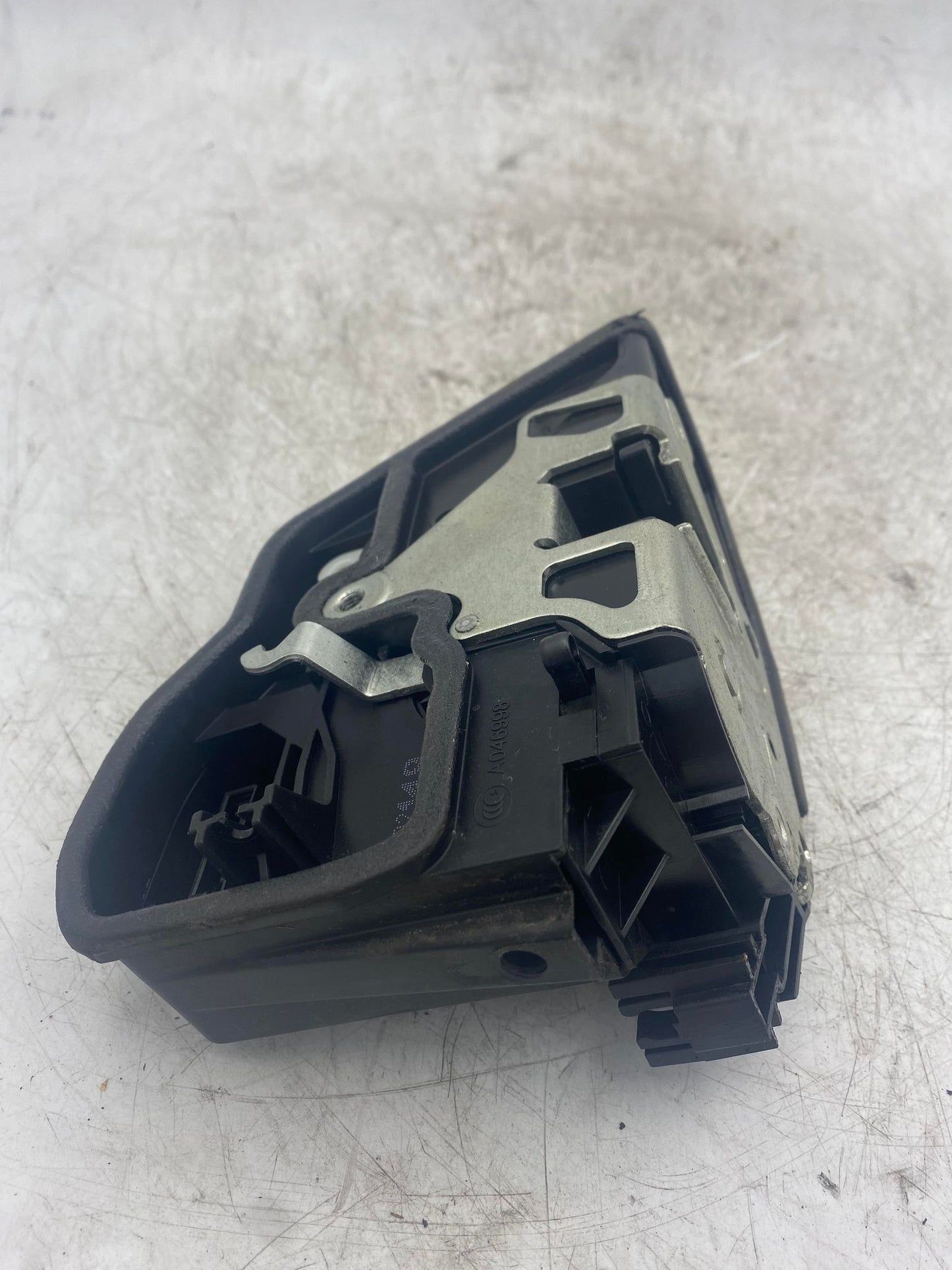 BMW 3 5 SERIES REAR RIGHT PASSENGER DOOR LOCK 7202148