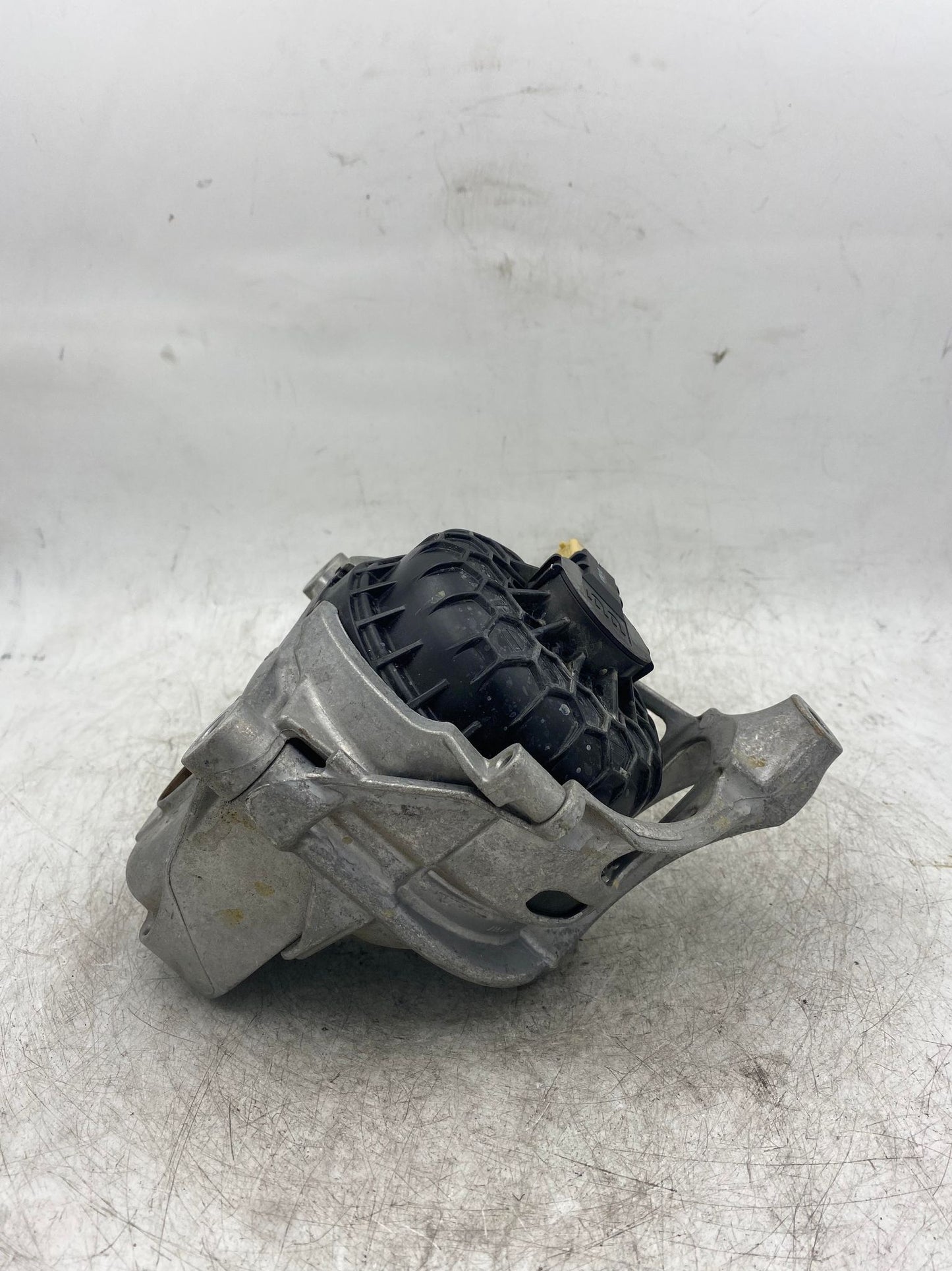 AUDI A5 8T QUATTRO 2.0L FRONT RIGHT ENGINE FRAME MOUNT 4M0199372FC