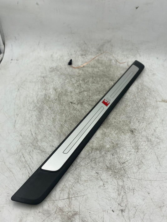 AUDI A5 8T FRONT RIGHT DOOR SILL 8W0947418