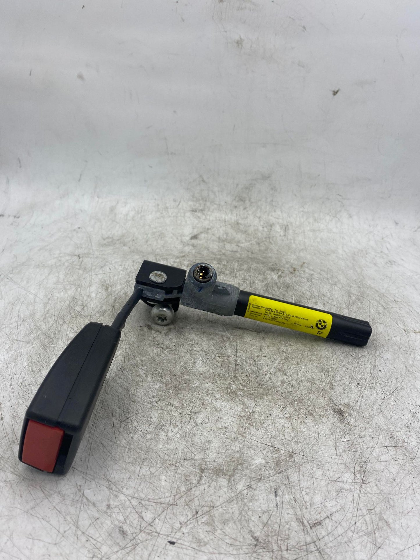 BMW 5 SERIES E60 FRONT RIGHT SEAT BELT BUCKLE