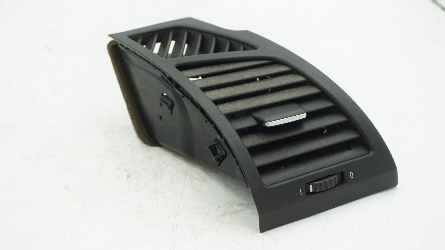BMW 1 SERIES E82 E87 E88 RIGHT AIR VENT 7059188 - LRI Autoparts