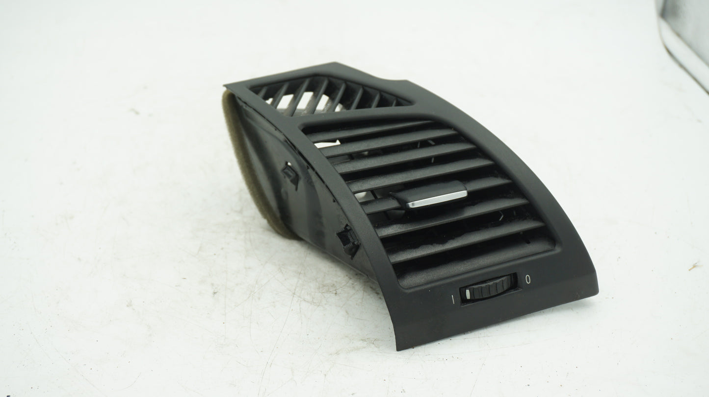 BMW 1 SERIES E82 E87 E88 RIGHT AIR VENT 7059188 - LRI Autoparts