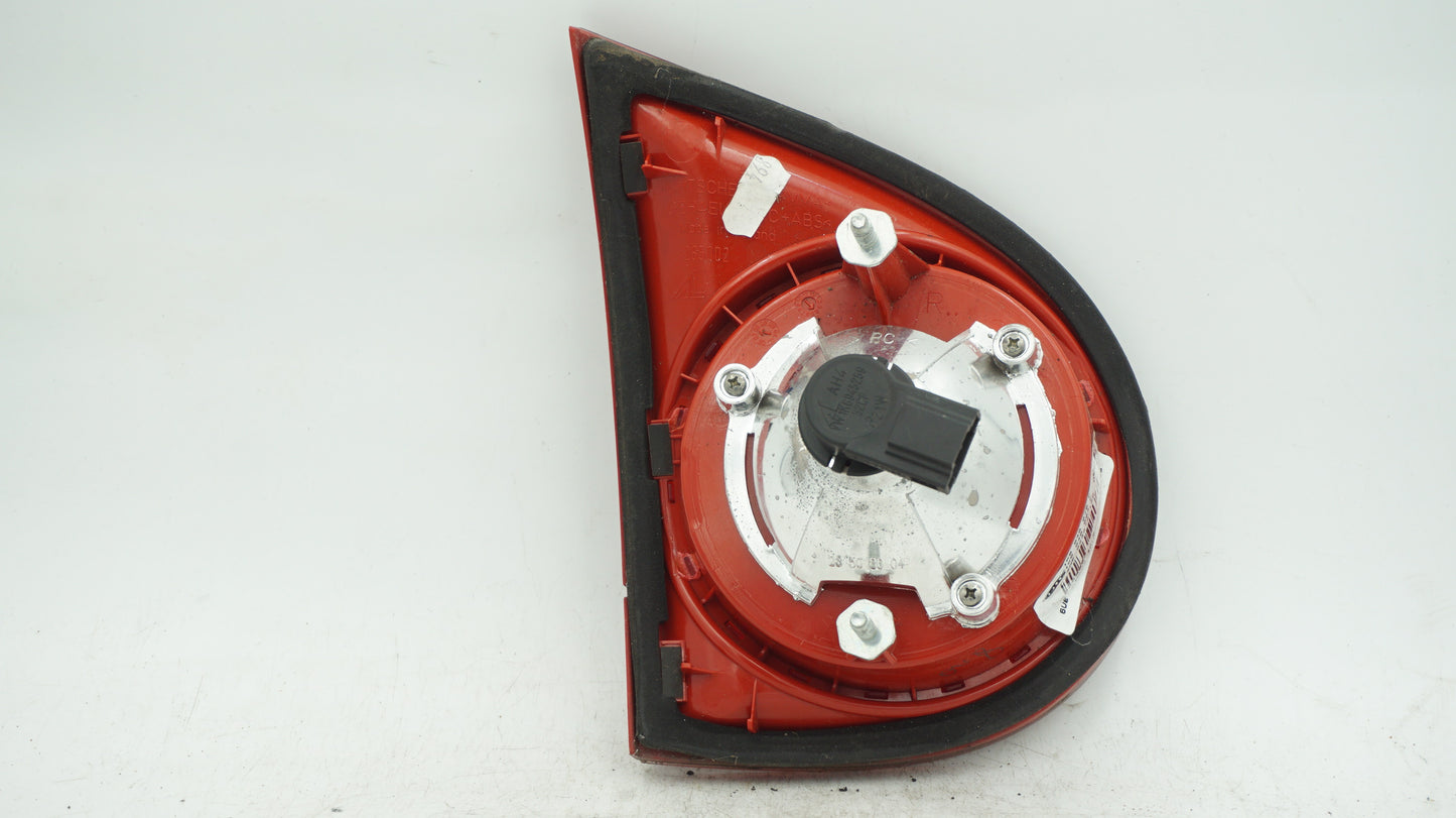 VW GOLF MK5 RHS RIGHT INNER TAIL LIGHT 1K6945076