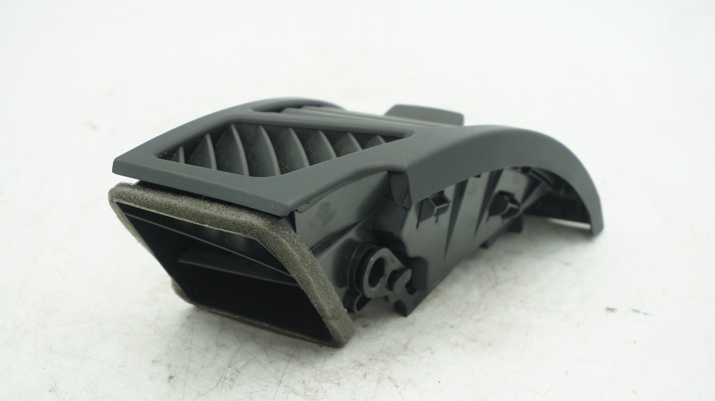BMW E82 E87 E88 LEFT AIR VENT 7059187