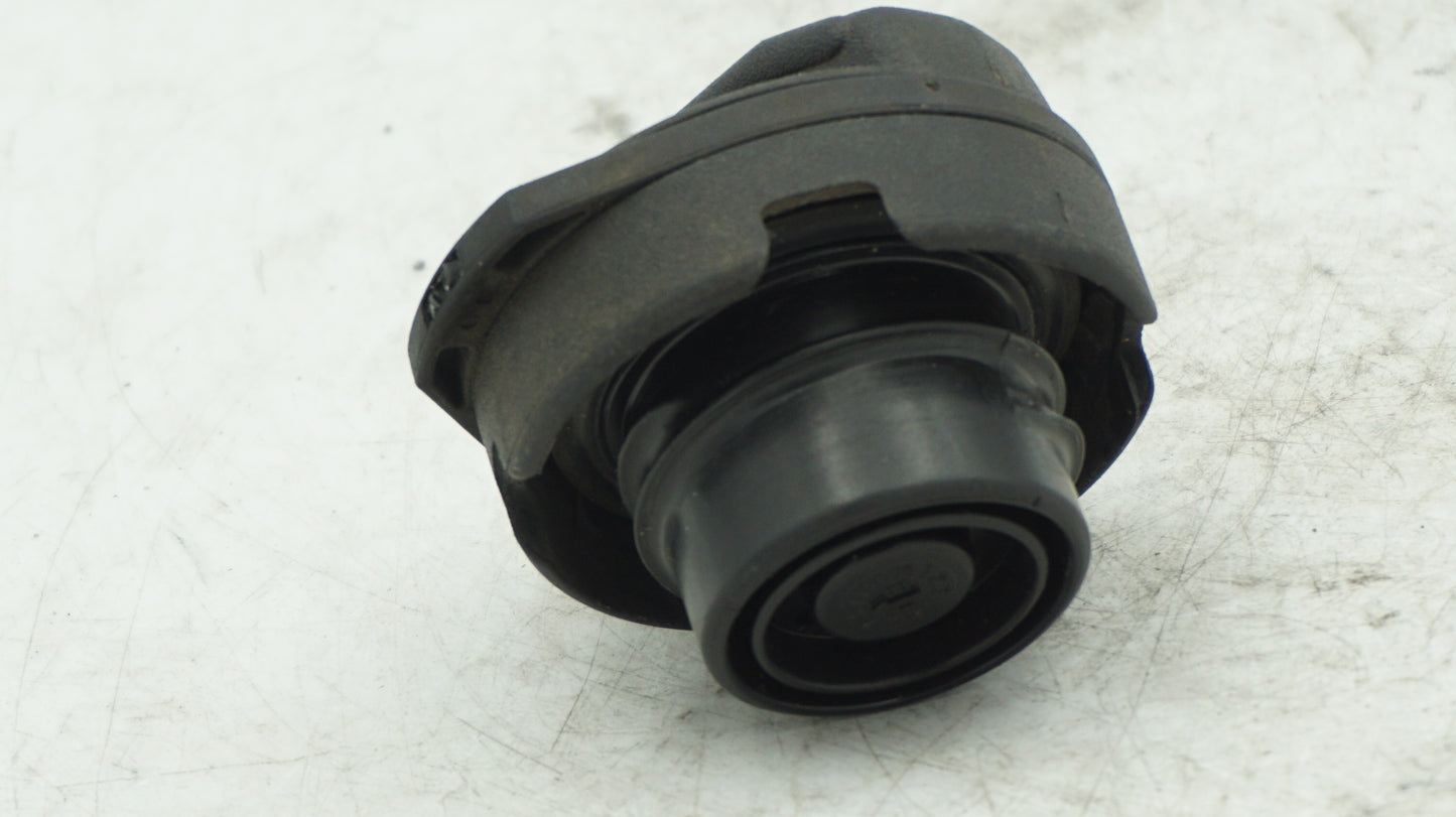 VOLKSWAGEN AUDI DIESEL FUEL CAP 1J0201553AE