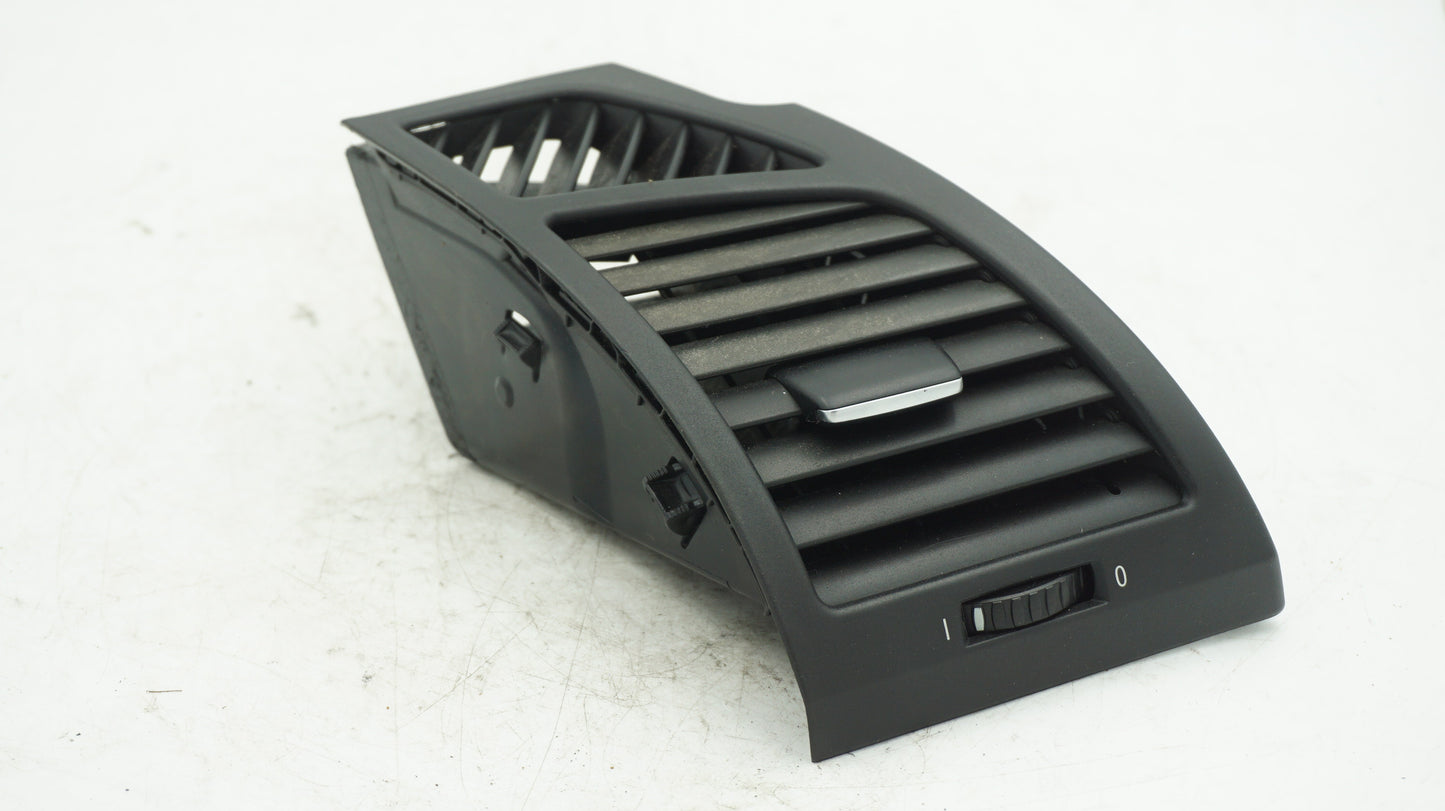 BMW 1 SERIES E82 E87 E88 RIGHT AIR VENT 7059188 - LRI Autoparts