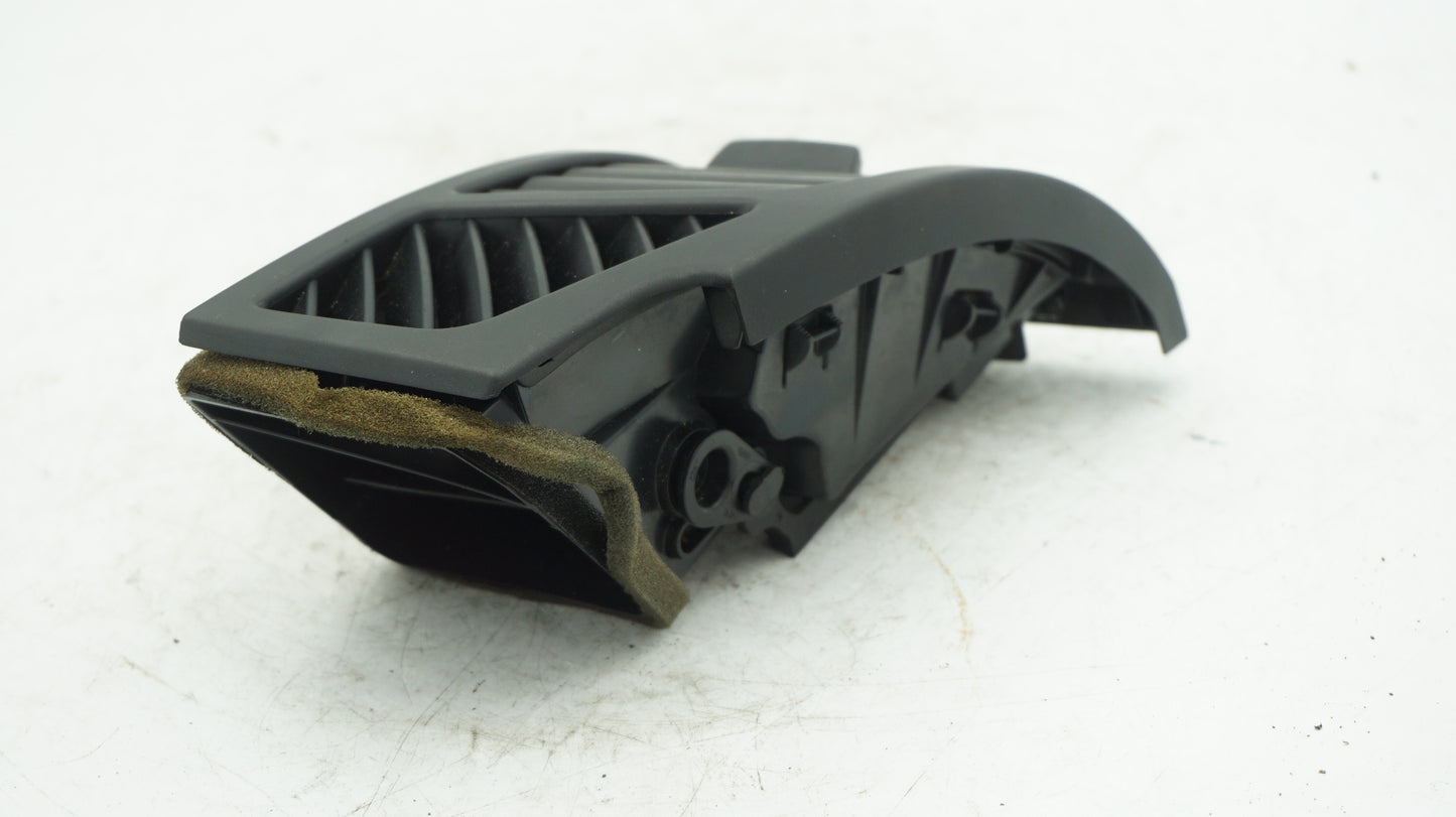BMW E82 E87 E88 LEFT AIR VENT 7059187