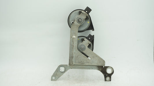 BMW 1 SERIES E82 E88 135I HIGH AND LOW PITCH HORNS 7192551