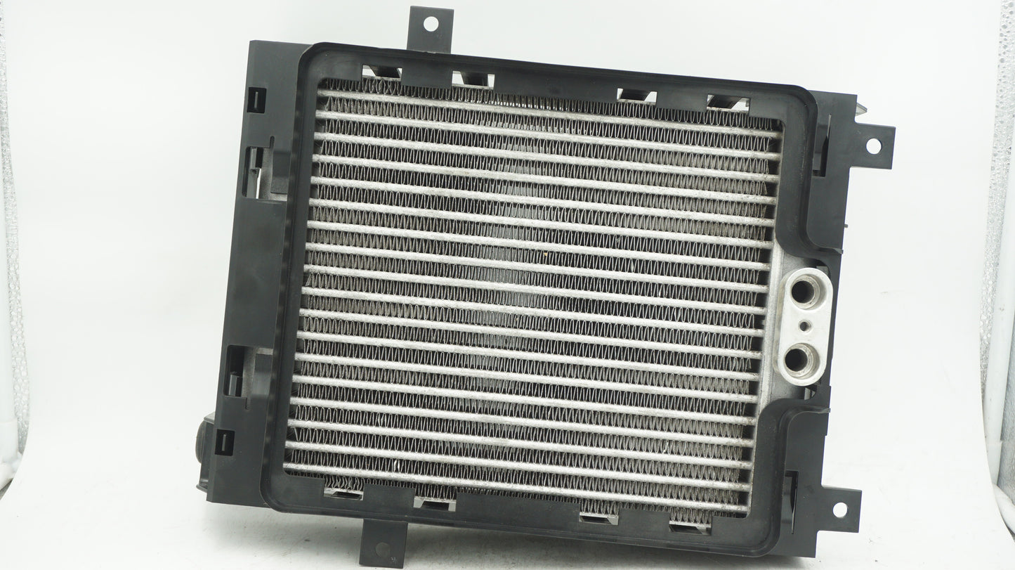 BMW X5 X6 M F86 S63R ENGINE AUXILIARY OIL COOLER 17217645693