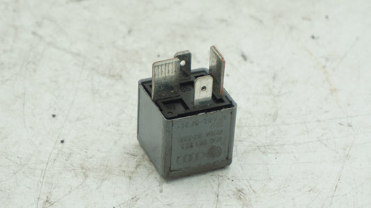 VW AUDI FUSE NUMBER 370 8D0951253
