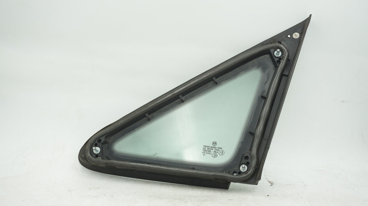 VW CADDY QUATER FRONT RIGHT WINDOW 43R001057