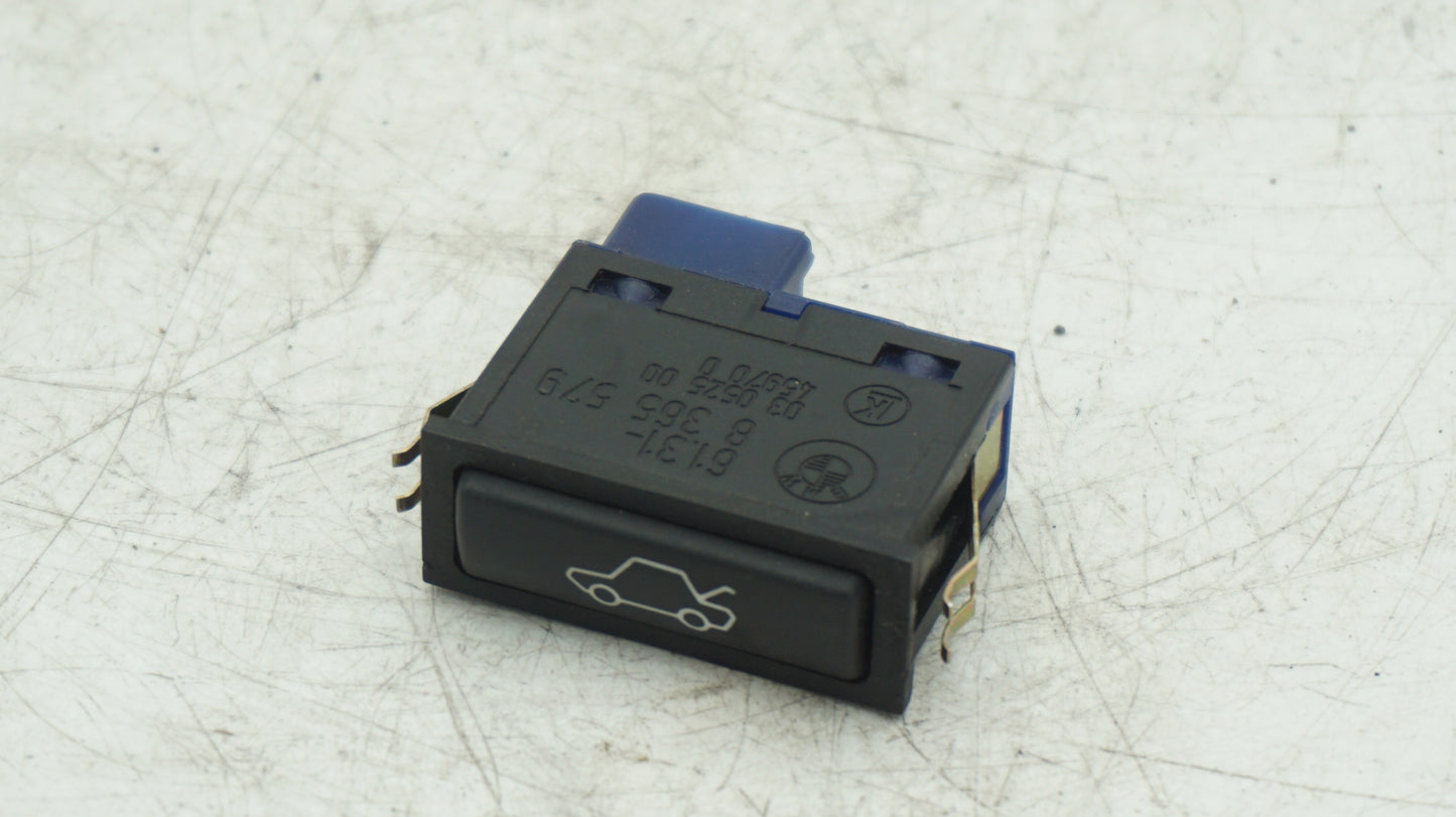 BMW 3 SERIES E46 BOOT TRUNK UNLOCKING BUTTON 8365579 - LRI Autoparts