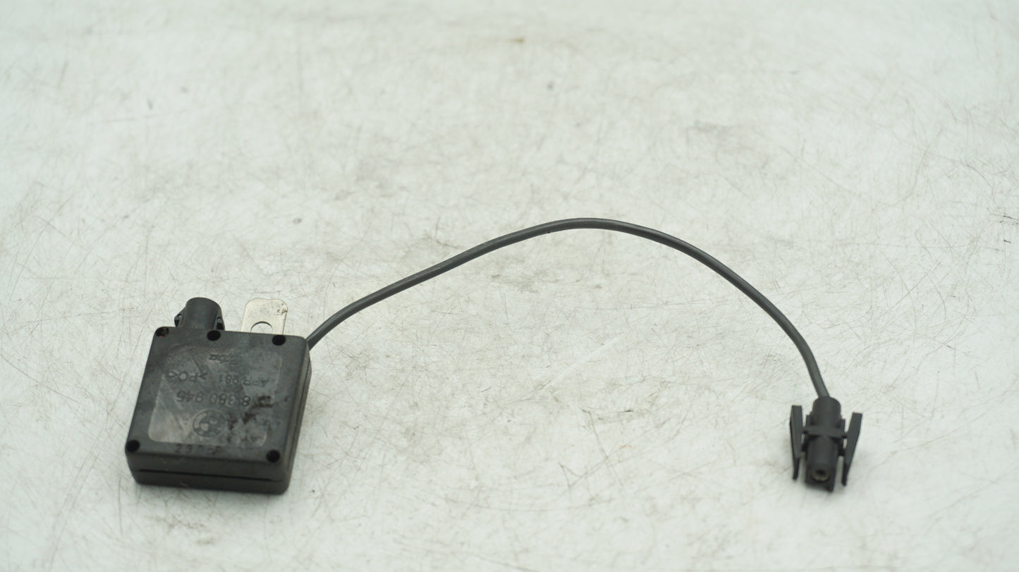 BMW 5 SERIES E39 ANTENNA NOISE SUPPRESSION FILTER 8380945