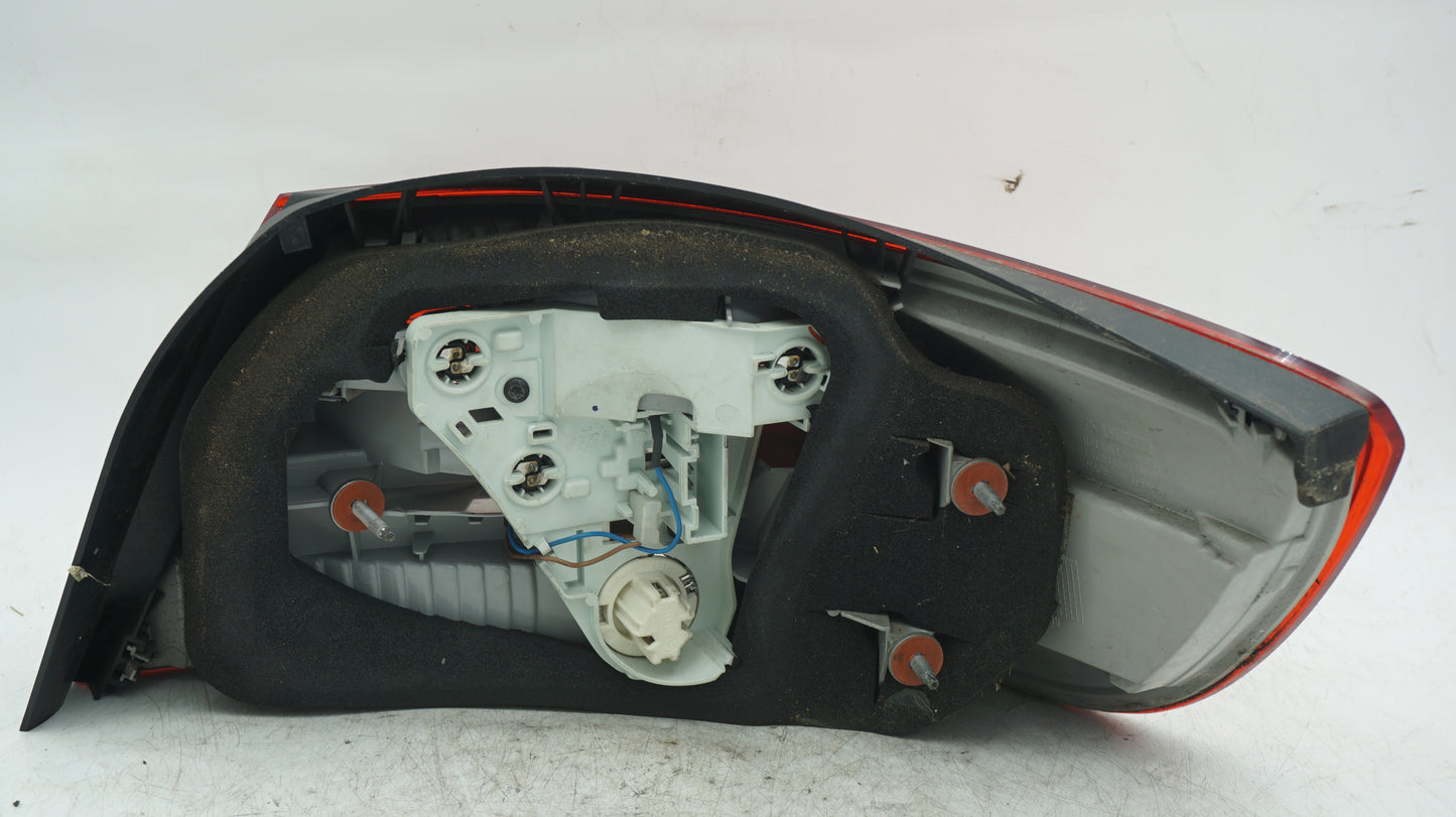 BMW 3 SERIES E93 REAR LEFT TAIL LIGHT 7162301