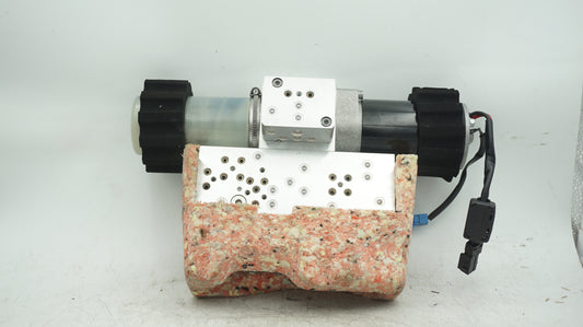 BMW 3 SERIES E93 CONVERTIBLE ROOF MOTOR 7128780
