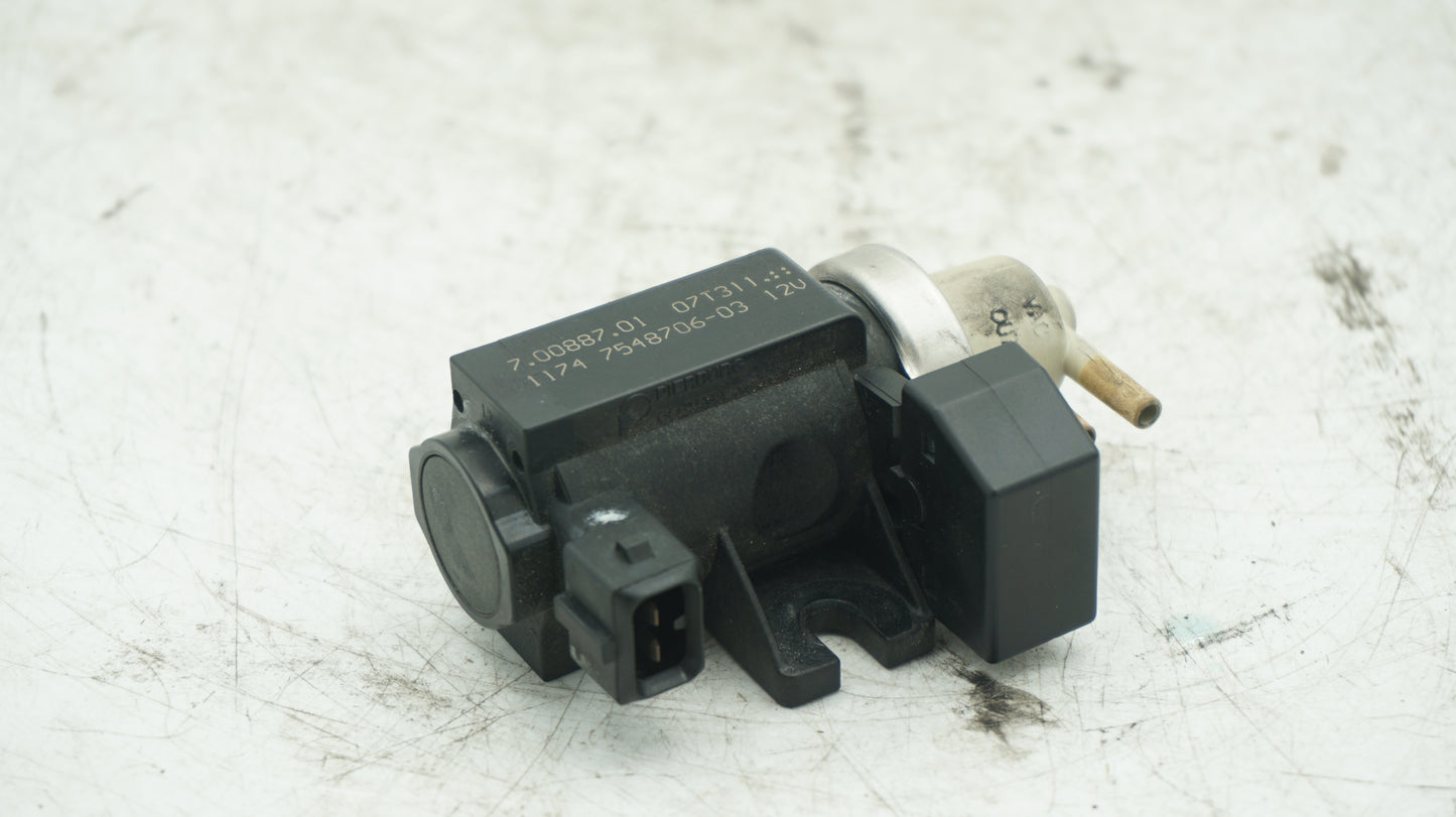 BMW N54 TURBO BOOST PRESSURE CONVERTER 7548706