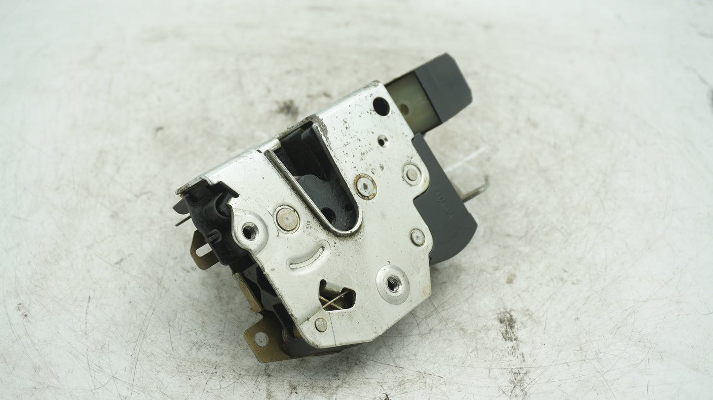 BMW 5 SERIES E34 REAR RIGHT DOOR ACTUATOR 8353011