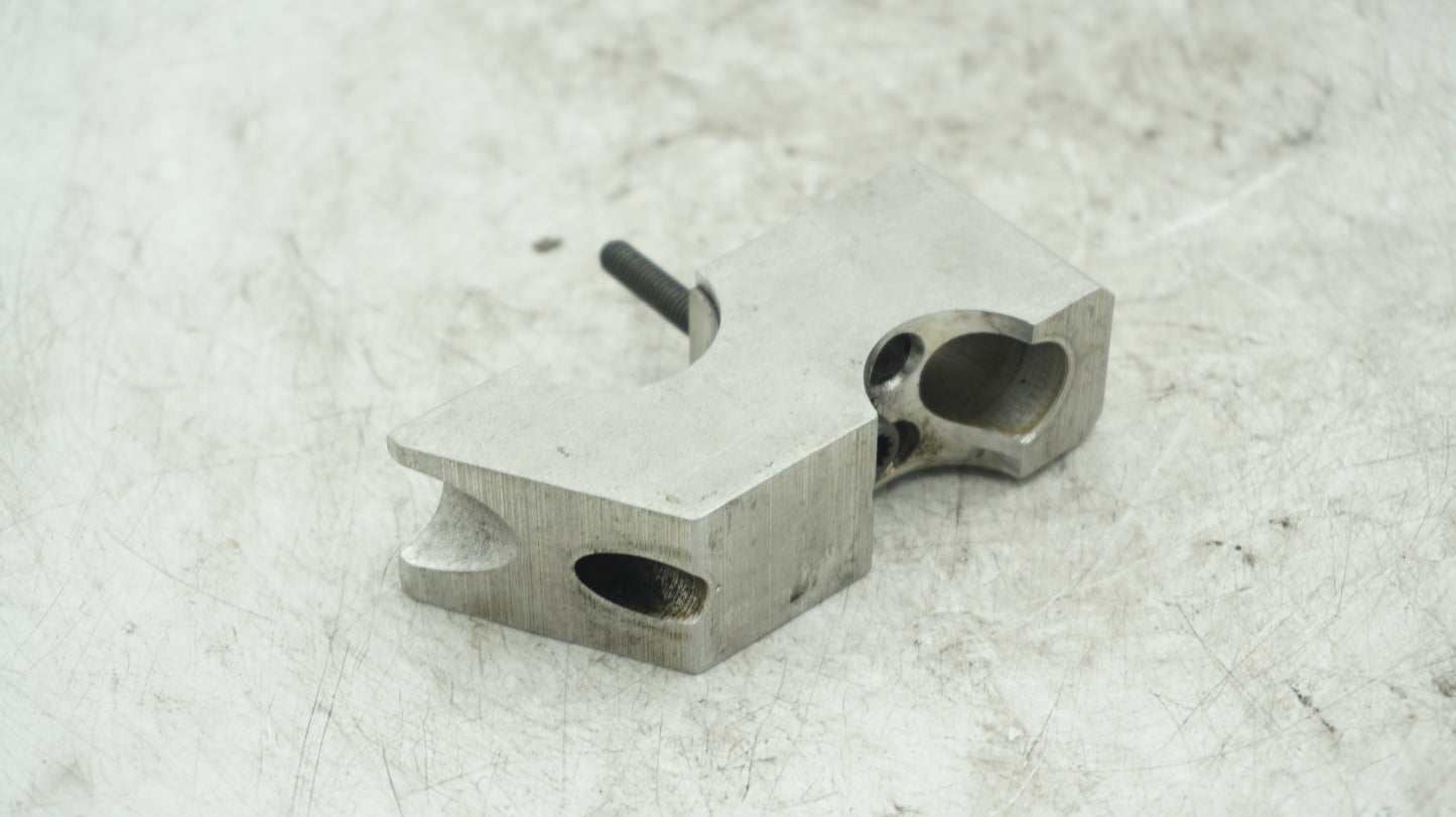 VW AUDI 1.9TDI CAMSHAFT BEARING CAP