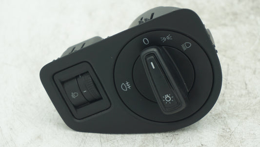 VW GOLF MK7 HEADLIGHT SWITCH 5G2858341