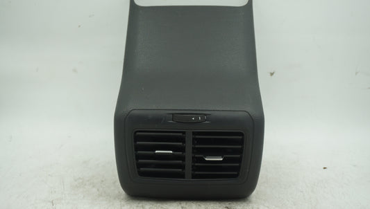 VW GOLF MK7 REAR CENTRE AIR VENT 5G0863289