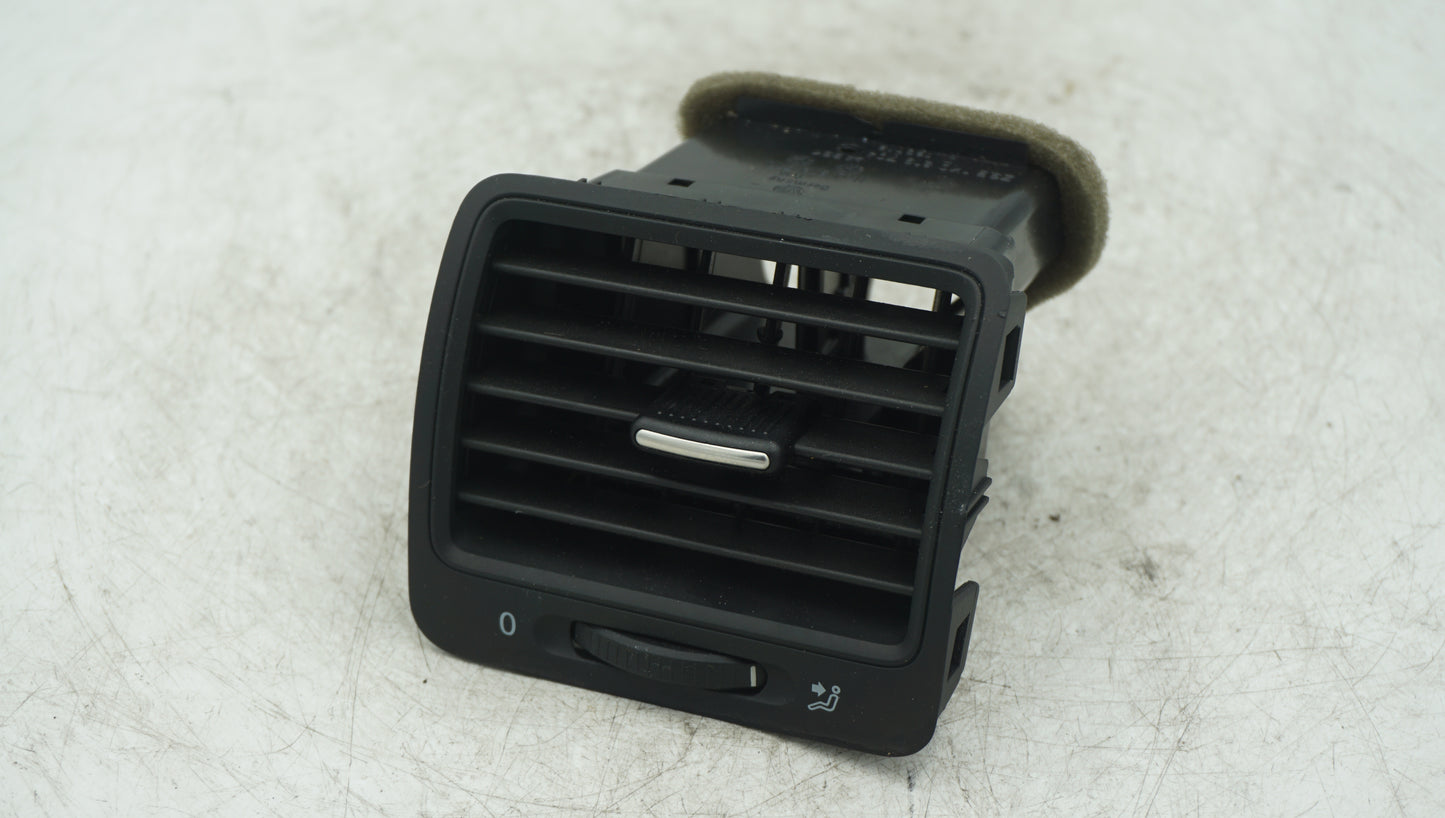 VOLKSWAGEN GOLF MK5 RIGHT SIDE DASH VENT 1K0819710