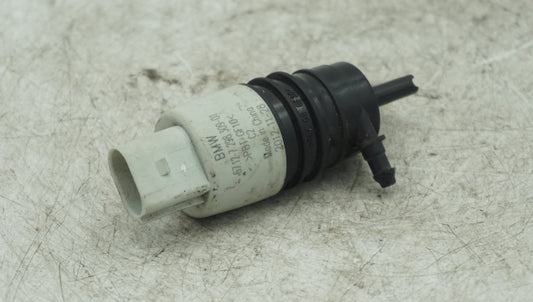 BMW 3 SERIES F30 WINDSCREEN WASHER PUMP 7298309
