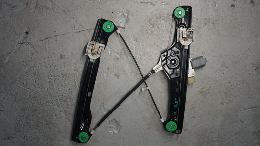 BMW 3 SERIES E90 LHS FRONT PASSENGENGER WINDOW REGULATOR 7060265