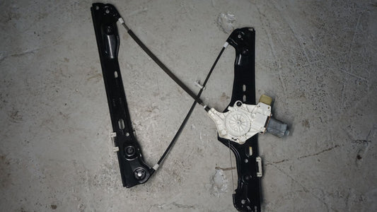 BMW 3 SERIES E90 LHS FRONT PASSENGENGER WINDOW REGULATOR 7060265