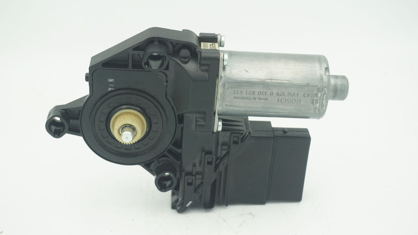 VOLKSWAGEN GOLF MK6 RHS RIGHT REAR WINDOW MOTOR 5K0959704D