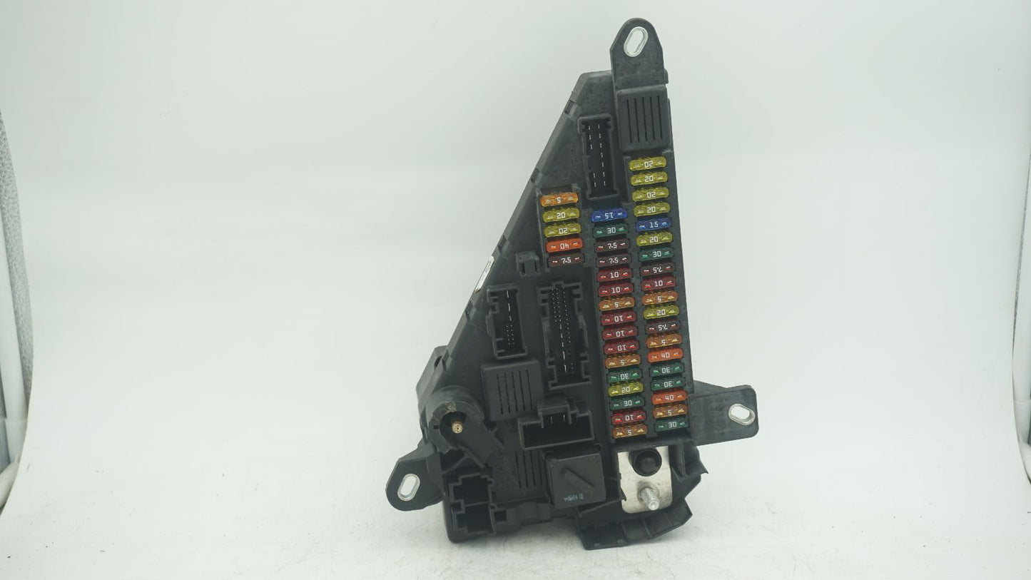 BMW 5 SERIES E60 TRUNK FUSE RELAY BOX 6906618