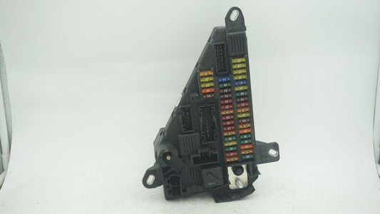 BMW 5 SERIES E60 TRUNK FUSE RELAY BOX 6906618