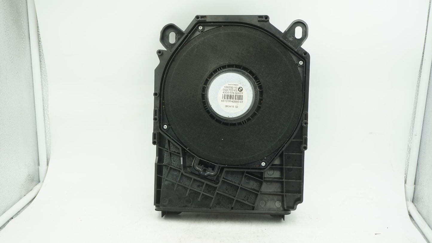 BMW E82 E87 E88 E90 E91 E92 LEFT PASSENGER UNDER SEAT SUBWOOFER 9143986